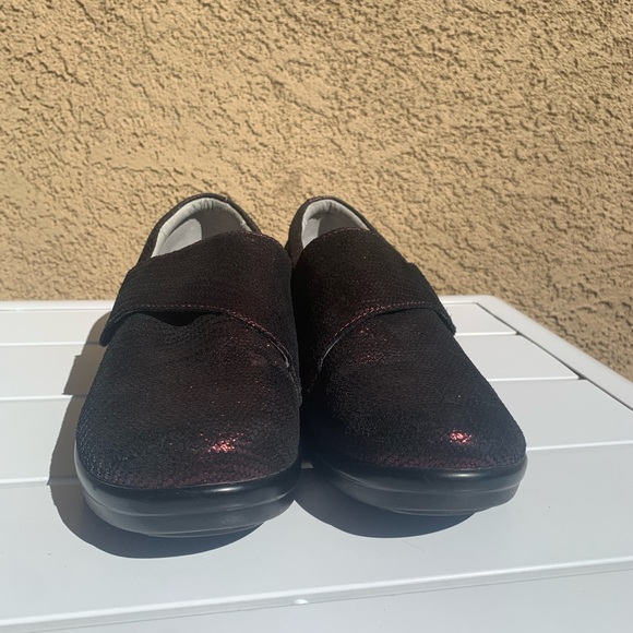 Alegria LAU-869 wine glittery leather shoe size 9 ( European 39) - Picture 3 of 14